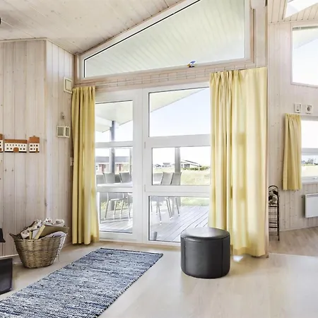 Apelone - 280m From The Sea By Interhome