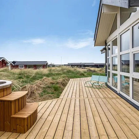 Apelone - 280m From The Sea By Interhome *