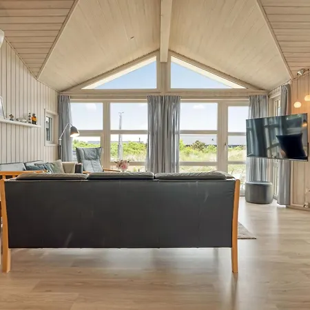 Apelone - 280m From The Sea By Interhome 펜션